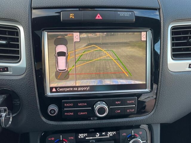 Зелений Фольксваген Туарег, об'ємом двигуна 3 л та пробігом 290 тис. км за 18865 $, фото 18 на Automoto.ua