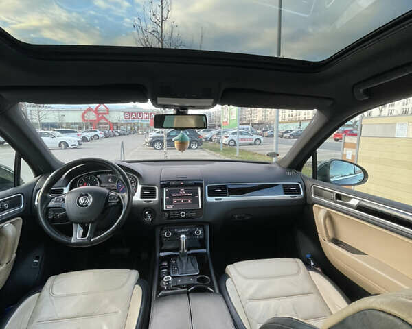 Зеленый Фольксваген Туарег, объемом двигателя 2.97 л и пробегом 279 тыс. км за 22000 $, фото 23 на Automoto.ua