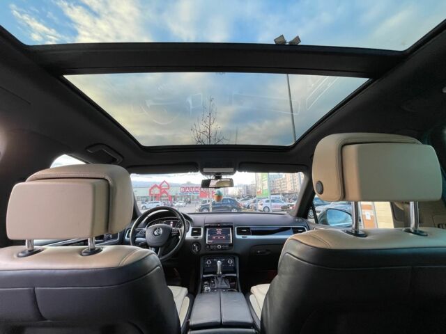 Зелений Фольксваген Туарег, об'ємом двигуна 3 л та пробігом 290 тис. км за 18865 $, фото 23 на Automoto.ua