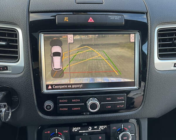 Зеленый Фольксваген Туарег, объемом двигателя 2.97 л и пробегом 279 тыс. км за 22000 $, фото 17 на Automoto.ua