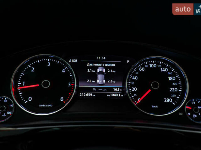 Зеленый Фольксваген Туарег, объемом двигателя 3 л и пробегом 212 тыс. км за 23465 $, фото 20 на Automoto.ua