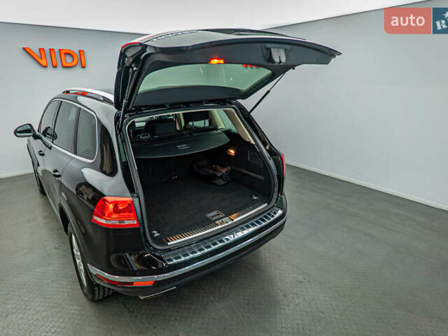 Зеленый Фольксваген Туарег, объемом двигателя 3 л и пробегом 212 тыс. км за 23465 $, фото 6 на Automoto.ua