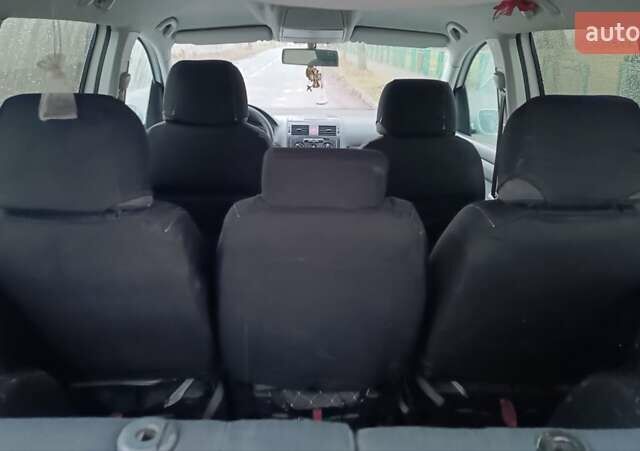 Белый Фольксваген Туран, объемом двигателя 1.9 л и пробегом 376 тыс. км за 4750 $, фото 29 на Automoto.ua