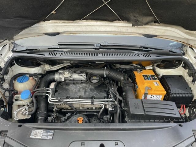 Белый Фольксваген Туран, объемом двигателя 1.9 л и пробегом 500 тыс. км за 2950 $, фото 16 на Automoto.ua