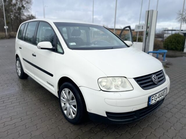 Белый Фольксваген Туран, объемом двигателя 1.9 л и пробегом 500 тыс. км за 2950 $, фото 15 на Automoto.ua