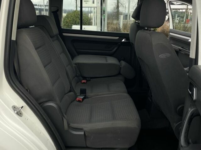 Белый Фольксваген Туран, объемом двигателя 1.9 л и пробегом 500 тыс. км за 2950 $, фото 13 на Automoto.ua