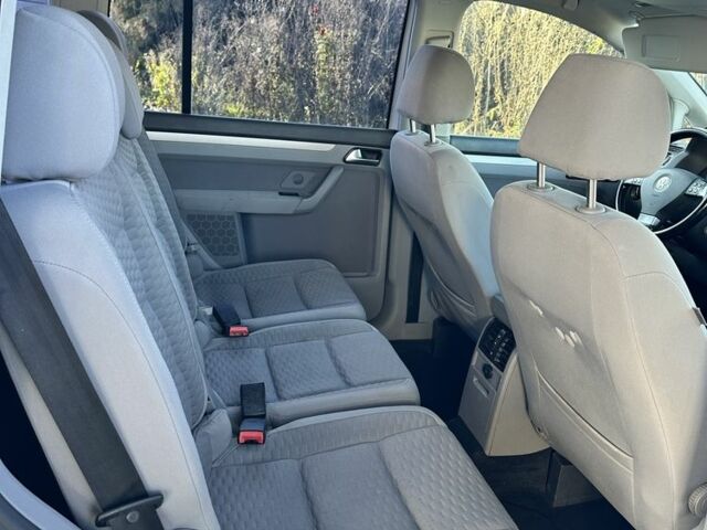 Білий Фольксваген Туран, об'ємом двигуна 1.9 л та пробігом 290 тис. км за 3350 $, фото 7 на Automoto.ua