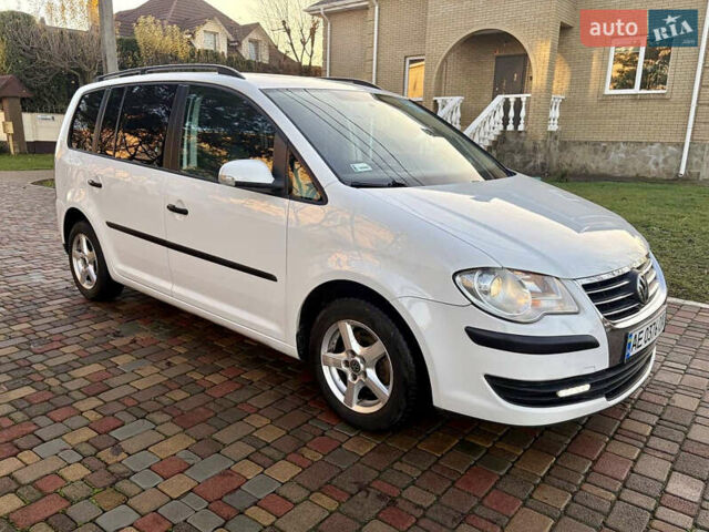 Белый Фольксваген Туран, объемом двигателя 1.39 л и пробегом 240 тыс. км за 6999 $, фото 34 на Automoto.ua
