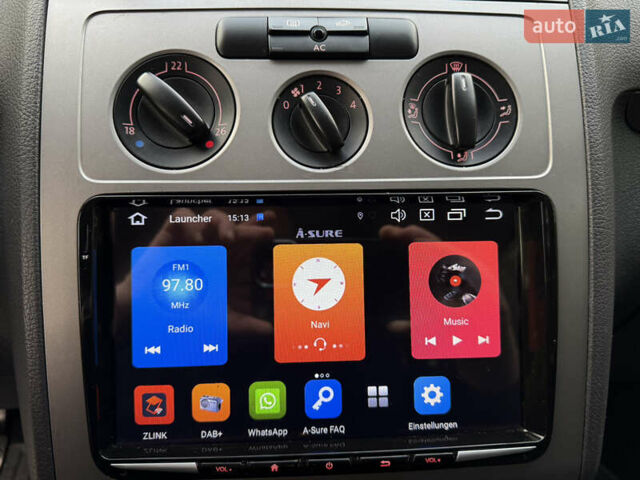 Білий Фольксваген Туран, об'ємом двигуна 1.6 л та пробігом 218 тис. км за 7999 $, фото 104 на Automoto.ua