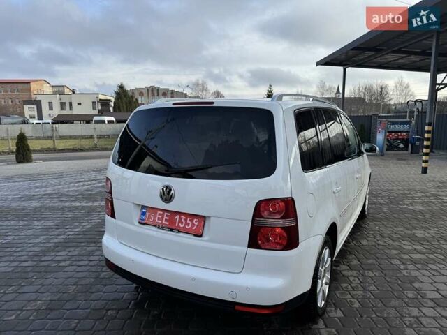 Белый Фольксваген Туран, объемом двигателя 1.4 л и пробегом 210 тыс. км за 6750 $, фото 5 на Automoto.ua