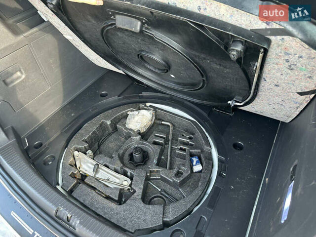 Білий Фольксваген Туран, об'ємом двигуна 1.97 л та пробігом 206 тис. км за 7400 $, фото 15 на Automoto.ua