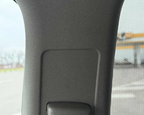 Белый Фольксваген Туран, объемом двигателя 1.6 л и пробегом 219 тыс. км за 7999 $, фото 43 на Automoto.ua