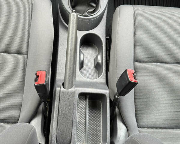 Белый Фольксваген Туран, объемом двигателя 1.6 л и пробегом 219 тыс. км за 7999 $, фото 118 на Automoto.ua