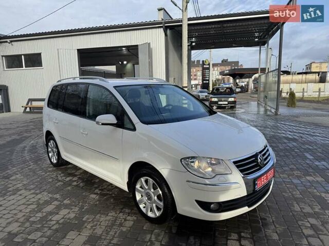 Белый Фольксваген Туран, объемом двигателя 1.4 л и пробегом 210 тыс. км за 6750 $, фото 6 на Automoto.ua
