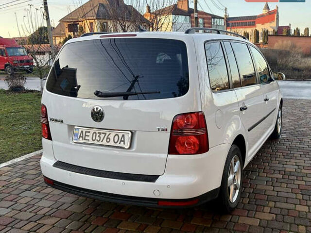 Белый Фольксваген Туран, объемом двигателя 1.39 л и пробегом 240 тыс. км за 7200 $, фото 25 на Automoto.ua