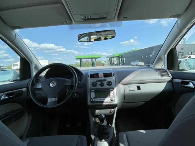 Белый Фольксваген Туран, объемом двигателя 0 л и пробегом 253 тыс. км за 8200 $, фото 10 на Automoto.ua