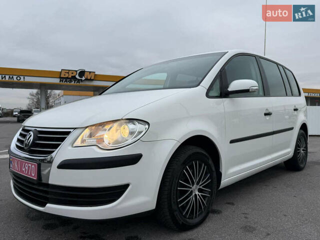Білий Фольксваген Туран, об'ємом двигуна 1.6 л та пробігом 218 тис. км за 7999 $, фото 50 на Automoto.ua