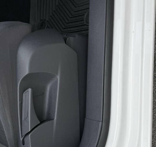 Белый Фольксваген Туран, объемом двигателя 1.6 л и пробегом 219 тыс. км за 7999 $, фото 26 на Automoto.ua