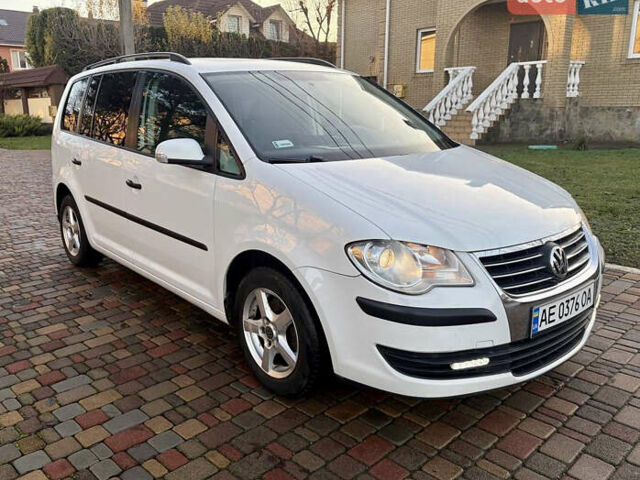 Белый Фольксваген Туран, объемом двигателя 1.39 л и пробегом 240 тыс. км за 6999 $, фото 36 на Automoto.ua