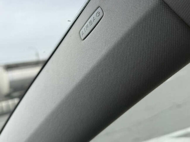 Білий Фольксваген Туран, об'ємом двигуна 1.6 л та пробігом 218 тис. км за 7999 $, фото 15 на Automoto.ua