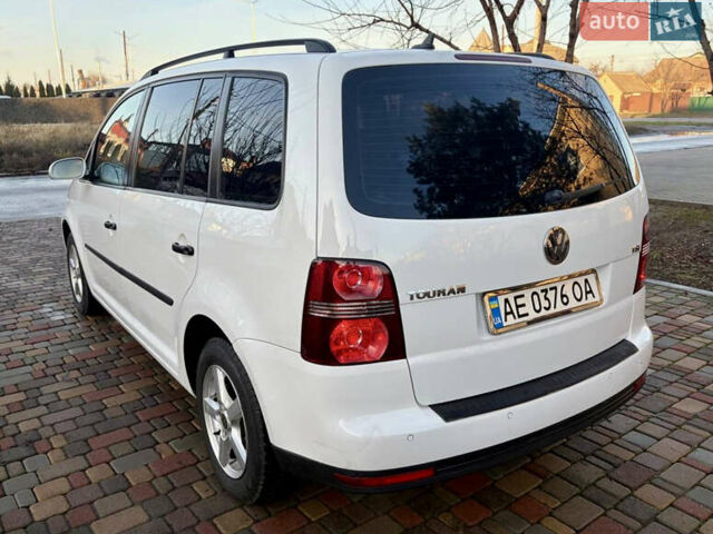 Белый Фольксваген Туран, объемом двигателя 1.39 л и пробегом 240 тыс. км за 6999 $, фото 15 на Automoto.ua