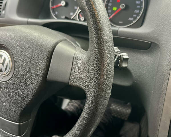 Белый Фольксваген Туран, объемом двигателя 1.39 л и пробегом 240 тыс. км за 7200 $, фото 54 на Automoto.ua