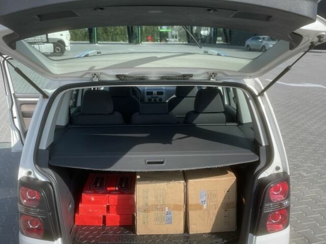 Белый Фольксваген Туран, объемом двигателя 0 л и пробегом 253 тыс. км за 8200 $, фото 11 на Automoto.ua