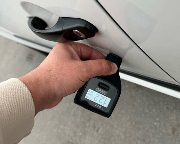 Белый Фольксваген Туран, объемом двигателя 1.6 л и пробегом 219 тыс. км за 7999 $, фото 53 на Automoto.ua