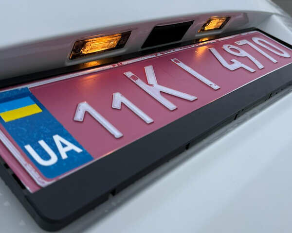 Білий Фольксваген Туран, об'ємом двигуна 1.6 л та пробігом 218 тис. км за 7999 $, фото 83 на Automoto.ua