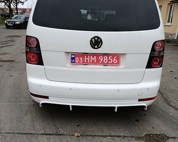 Белый Фольксваген Туран, объемом двигателя 1.6 л и пробегом 187 тыс. км за 6999 $, фото 6 на Automoto.ua