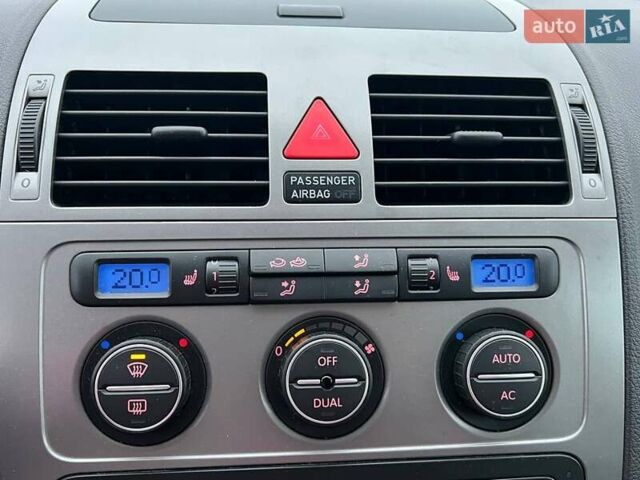 Білий Фольксваген Туран, об'ємом двигуна 1.4 л та пробігом 197 тис. км за 6490 $, фото 27 на Automoto.ua