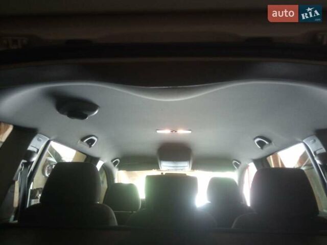 Белый Фольксваген Туран, объемом двигателя 1.9 л и пробегом 260 тыс. км за 8200 $, фото 13 на Automoto.ua