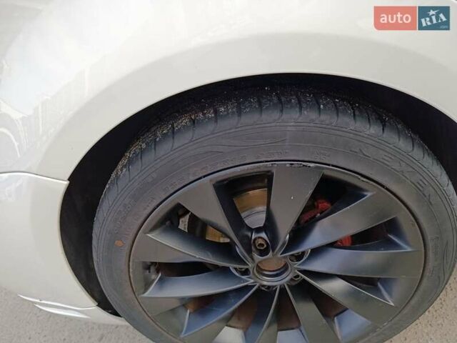 Белый Фольксваген Туран, объемом двигателя 1.6 л и пробегом 186 тыс. км за 7800 $, фото 31 на Automoto.ua