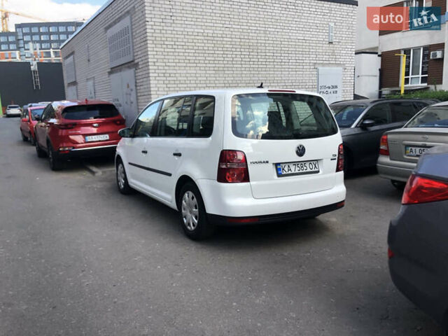 Белый Фольксваген Туран, объемом двигателя 1.9 л и пробегом 247 тыс. км за 9250 $, фото 14 на Automoto.ua