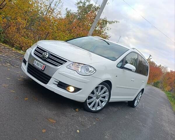 Белый Фольксваген Туран, объемом двигателя 1.4 л и пробегом 182 тыс. км за 8400 $, фото 11 на Automoto.ua