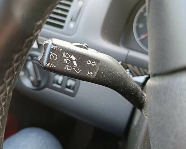 Белый Фольксваген Туран, объемом двигателя 1.6 л и пробегом 186 тыс. км за 7800 $, фото 15 на Automoto.ua