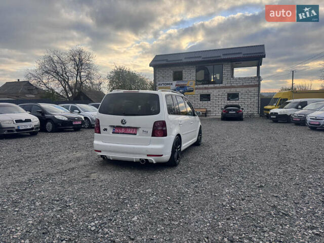 Білий Фольксваген Туран, об'ємом двигуна 1.6 л та пробігом 200 тис. км за 8700 $, фото 13 на Automoto.ua