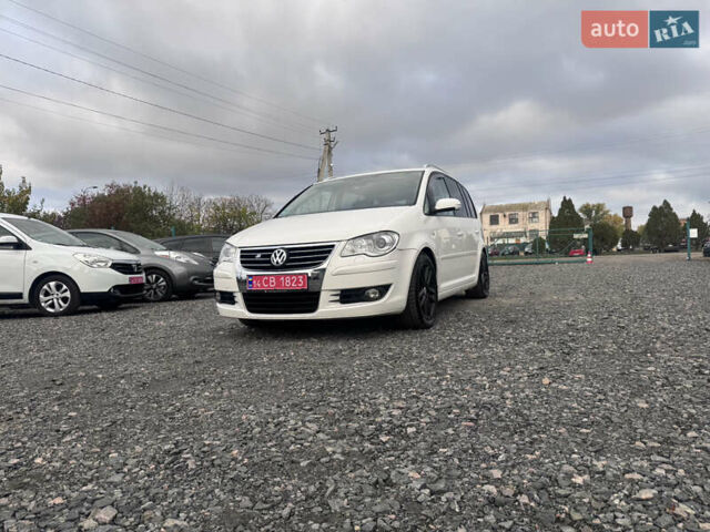 Білий Фольксваген Туран, об'ємом двигуна 1.6 л та пробігом 200 тис. км за 8700 $, фото 6 на Automoto.ua