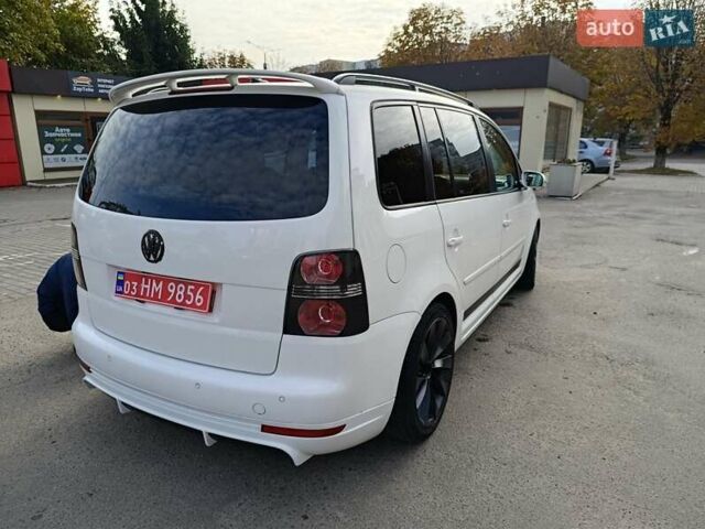 Белый Фольксваген Туран, объемом двигателя 1.6 л и пробегом 186 тыс. км за 7800 $, фото 9 на Automoto.ua