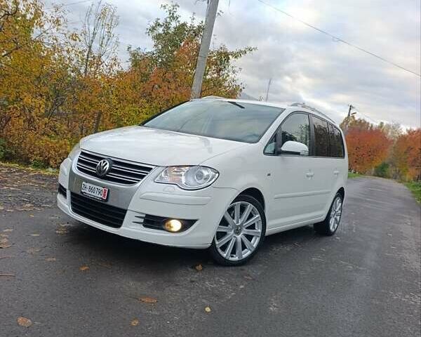 Белый Фольксваген Туран, объемом двигателя 1.4 л и пробегом 182 тыс. км за 8400 $, фото 8 на Automoto.ua