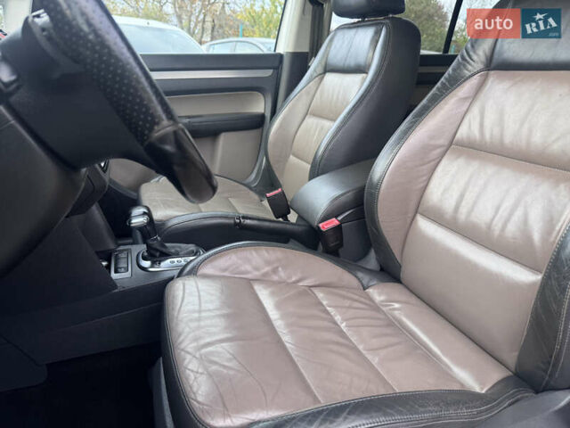 Білий Фольксваген Туран, об'ємом двигуна 1.6 л та пробігом 200 тис. км за 8700 $, фото 38 на Automoto.ua