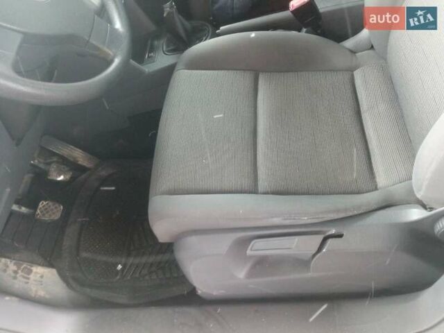 Белый Фольксваген Туран, объемом двигателя 1.9 л и пробегом 260 тыс. км за 8200 $, фото 12 на Automoto.ua