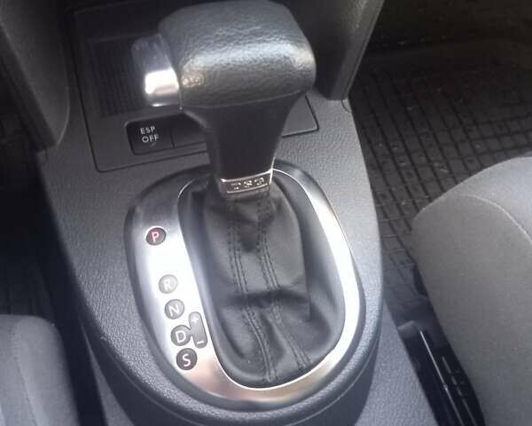 Белый Фольксваген Туран, объемом двигателя 1.39 л и пробегом 316 тыс. км за 8000 $, фото 1 на Automoto.ua