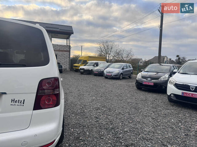 Білий Фольксваген Туран, об'ємом двигуна 1.6 л та пробігом 200 тис. км за 8700 $, фото 16 на Automoto.ua