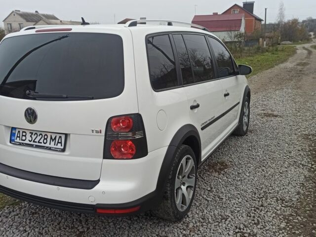 Белый Фольксваген Туран, объемом двигателя 1.4 л и пробегом 208 тыс. км за 8600 $, фото 3 на Automoto.ua