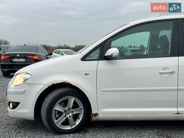 Білий Фольксваген Туран, об'ємом двигуна 1.4 л та пробігом 197 тис. км за 6490 $, фото 2 на Automoto.ua