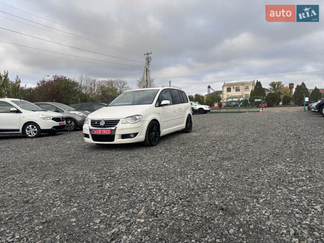 Білий Фольксваген Туран, об'ємом двигуна 1.6 л та пробігом 200 тис. км за 8700 $, фото 5 на Automoto.ua