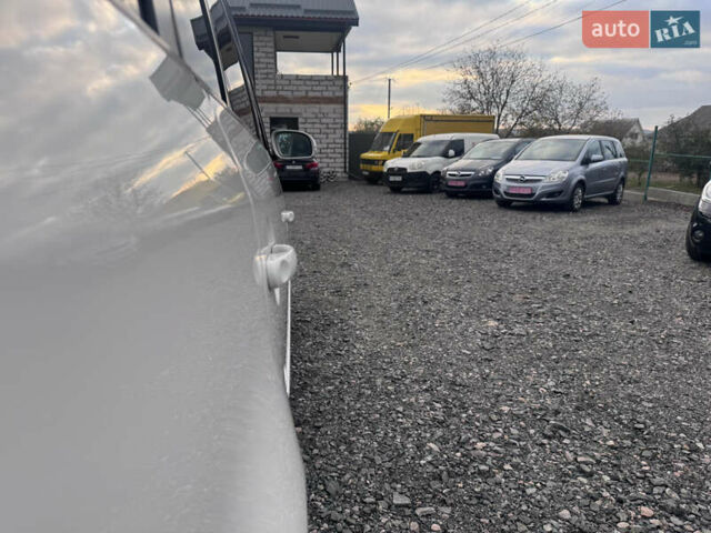 Білий Фольксваген Туран, об'ємом двигуна 1.6 л та пробігом 200 тис. км за 8700 $, фото 15 на Automoto.ua