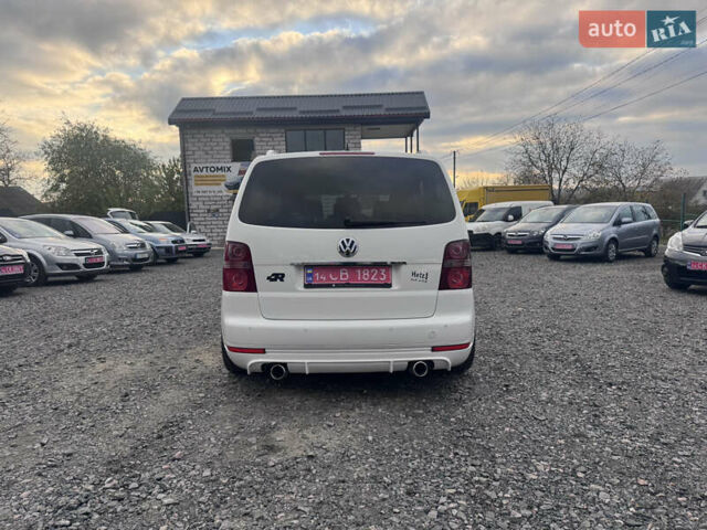 Білий Фольксваген Туран, об'ємом двигуна 1.6 л та пробігом 200 тис. км за 8700 $, фото 11 на Automoto.ua