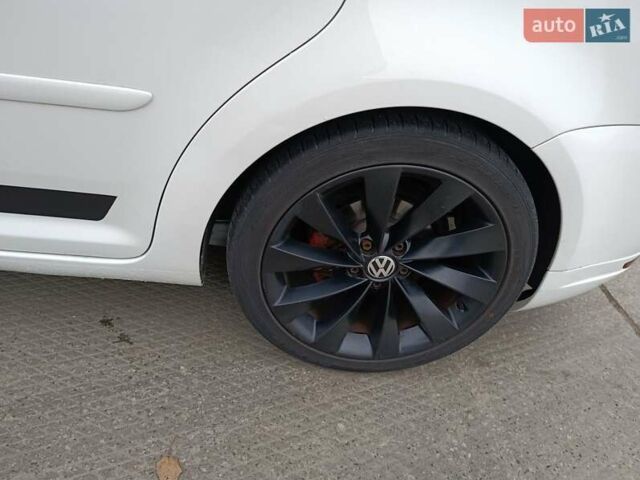 Белый Фольксваген Туран, объемом двигателя 1.6 л и пробегом 187 тыс. км за 6999 $, фото 17 на Automoto.ua